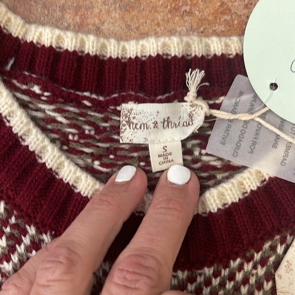 Hem & Thread sweater Small - Picture 3 of 5